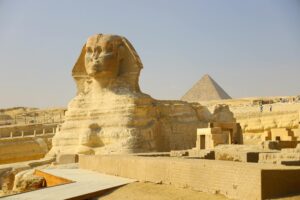 free-photo-of-monument-voyager-pyramide-egypte